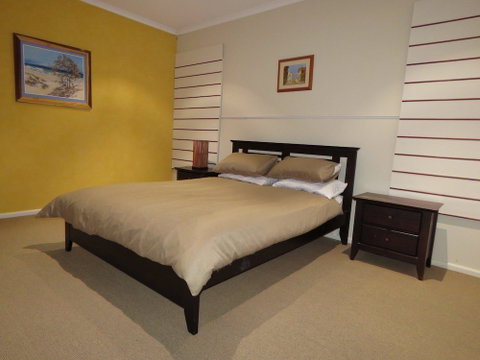 Central Holiday House At 29 Church In Cowes - Tweed Heads Accommodation 4