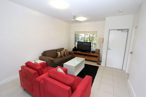 Beachside Apartment 5 - Tweed Heads Accommodation 2