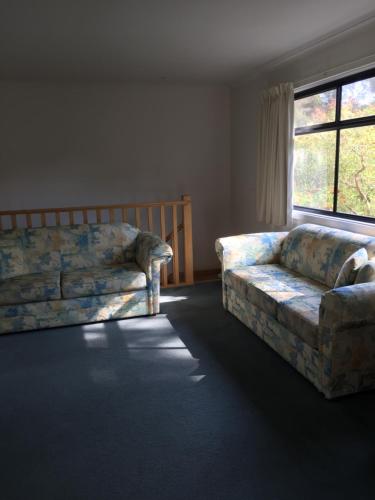 Central Cowes Family Townhouses - Tweed Heads Accommodation 2