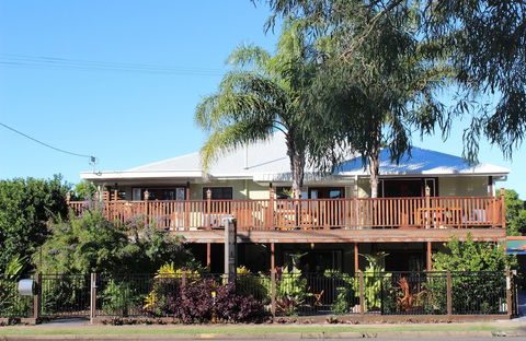 Five 3 Five - The Beachside Barracks - Tweed Heads Accommodation 0