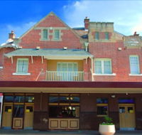 Captain Cook Hotel - Tweed Heads Accommodation