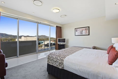 CBD Luxury Accommodation - Tweed Heads Accommodation 4
