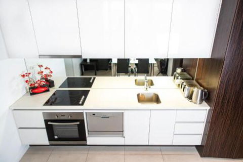 Modern 639 Lonsdale APT - Tweed Heads Accommodation 3