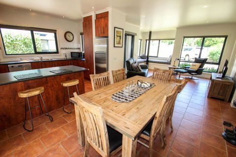 Avignon In Bright - Tweed Heads Accommodation 2