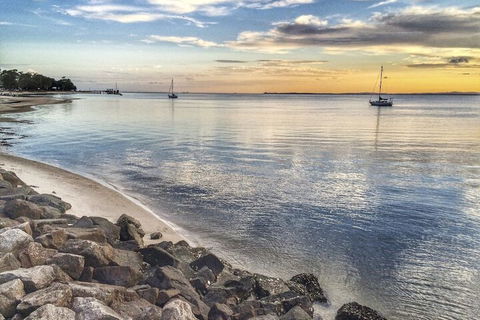 Immaculate First Floor Waterfront Unit Welsby Pde Bongaree - Tweed Heads Accommodation 6