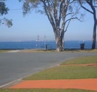 Immaculate First Floor Waterfront Unit Welsby Pde Bongaree - Tweed Heads Accommodation