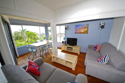 Apollo 1 9 Hodgson Street - Tweed Heads Accommodation 1