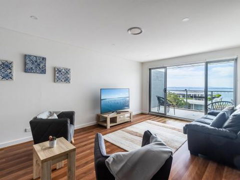 Avra Seabreeze 503 / 4 8 Bullecourt Street - Tweed Heads Accommodation 3