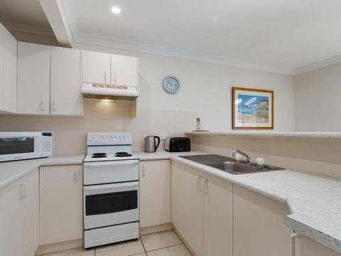 Walk On Birubi 1 / 40 Ocean Ave Pet Friendly WIFI Boat Parking & Water Views - Tweed Heads Accommodation 3