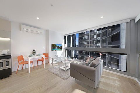 A Bright & Modern CBD Apt Next To Southern Cross - Tweed Heads Accommodation 2
