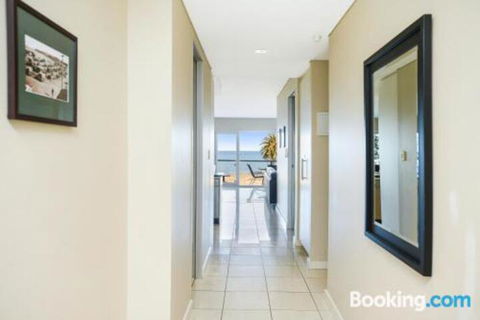Bayline Beachfront Apartment No 4 - Tweed Heads Accommodation 0