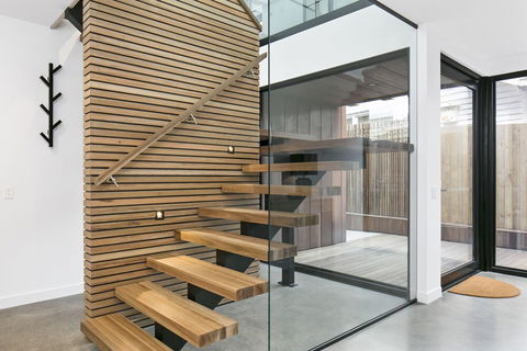 Apollo Bay Beach House - Tweed Heads Accommodation 1
