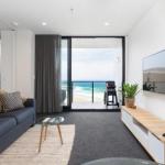 Luxury Beachfront Apartment In Newcastle - Tweed Heads Accommodation 0