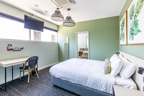 Nightcap At Commercial Hotel - Tweed Heads Accommodation 1