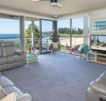 At The Beach Kiama Surf Beach at your doorstep - Tweed Heads Accommodation
