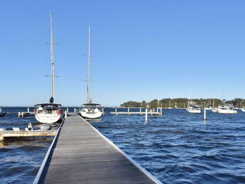 Wangi Waterfront Delight 4br Waterfront Reserve Home - Tweed Heads Accommodation 1