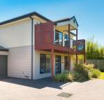 Beachside Villa Cowes - Tweed Heads Accommodation