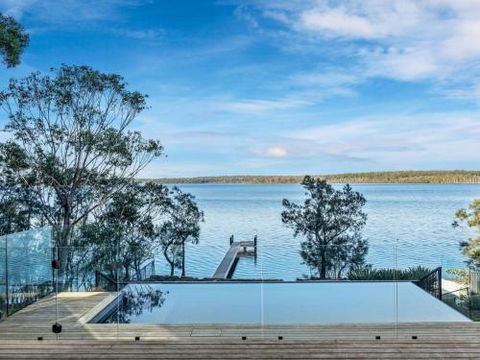 ESTUARY HOUSE Basin View 4pm Check Out Sundays - Tweed Heads Accommodation 0