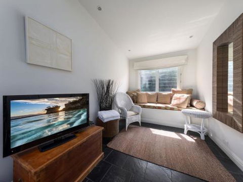 THE BEACH HOUSE Gerroa 4pm Check Out Sundays - Tweed Heads Accommodation 2