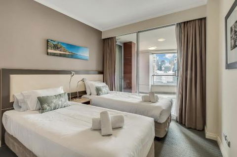 DREAM HARBOUR VIEW 2 BRM / GYM POOL & PARKING - Tweed Heads Accommodation 3