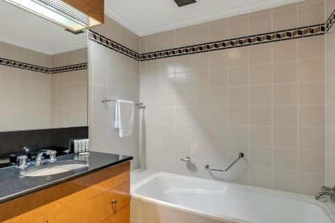 DREAM HARBOUR VIEW 2 BRM / GYM POOL & PARKING - Tweed Heads Accommodation 1