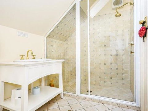 LAVENDER COTTAGE Alpine Southern Highlands 4pm Check Out Sundays - Tweed Heads Accommodation 1
