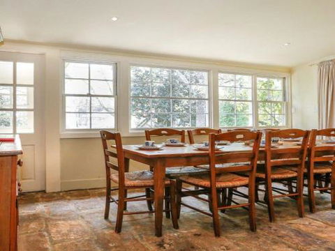 LAVENDER COTTAGE Alpine Southern Highlands 4pm Check Out Sundays - Tweed Heads Accommodation 4