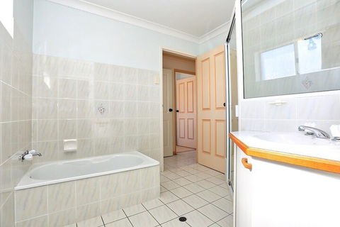 Enjoy Sunsets & Waterviews From Your Private Balcony - Tweed Heads Accommodation 1