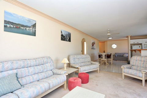 Enjoy Sunsets & Waterviews From Your Private Balcony - Tweed Heads Accommodation 3