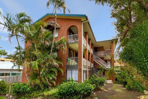 Air Conditioned Unit Stones Throw To The Waterfront - Tweed Heads Accommodation 1