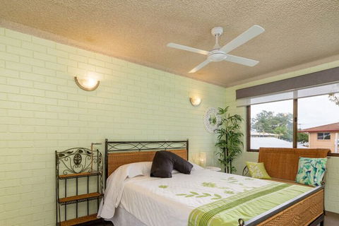 Air Conditioned Unit Stones Throw To The Waterfront - Tweed Heads Accommodation 5
