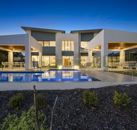 Luxury Canal Front Holiday House Raptor Pde Banksia Beach - Tweed Heads Accommodation