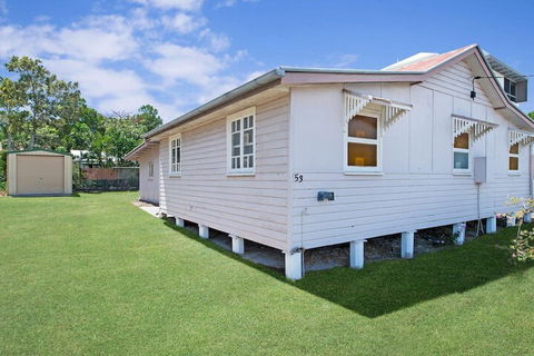 Close To Water Restaurants & Clubs Toorbul St. Bongaree - Tweed Heads Accommodation 0
