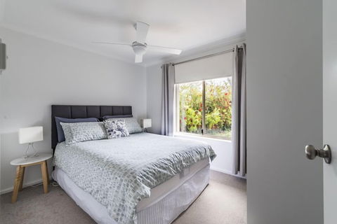 Lake Edge Retreat - Tweed Heads Accommodation 6
