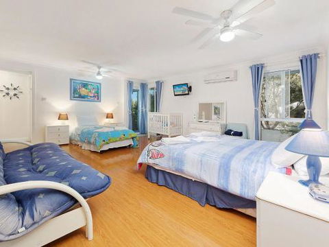NANNY & POPPYS BEACH HOUSE Gerroa 4pm Check Out Sundays - Tweed Heads Accommodation 6