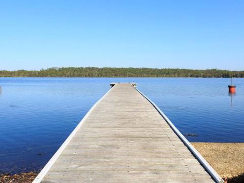 On Golden Ponds At Erowal Bay 4pm Check Out Sundays - Tweed Heads Accommodation 2