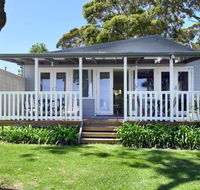 The Waterfront House 4pm Check Out Sundays - Tweed Heads Accommodation