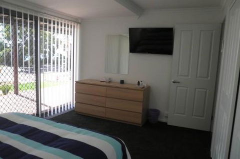 Almonta Apartments On The Water Front - Tweed Heads Accommodation 5