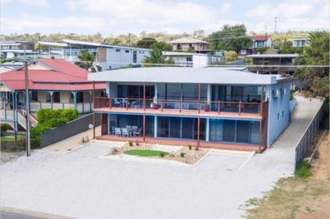Almonta Apartments On The Water Front - Tweed Heads Accommodation 0