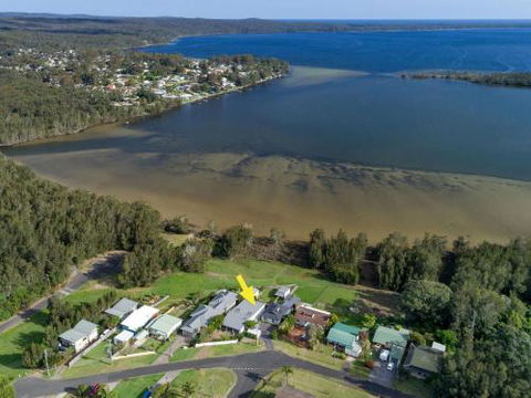VINCES LANDING OLD EROWAL BAY 4pm Check Out Sundays - Tweed Heads Accommodation 0