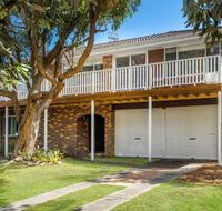 TREETOPS at WERRI BEACH Gerringong 4pm Check Out on Sundays - Tweed Heads Accommodation