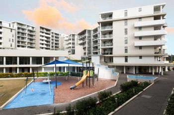 Executive Designer Apartment With Pool + Parking - Tweed Heads Accommodation 3