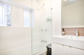 Picturesque Bellevue Hill 2BR Apt H452 - Tweed Heads Accommodation 3