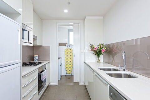 Astra Apartments Miller Street - Tweed Heads Accommodation 4
