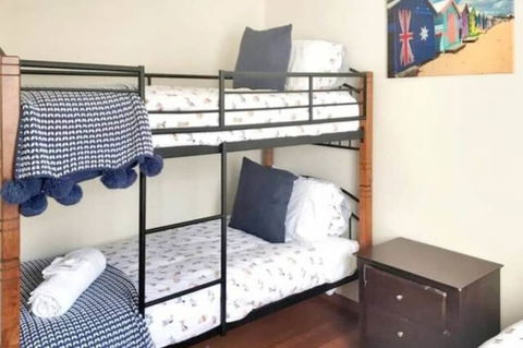Home Near Shops & Beach - Tweed Heads Accommodation 4