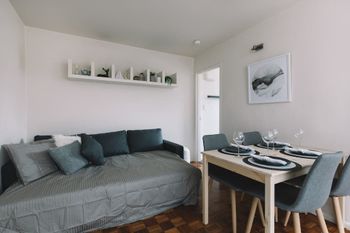 Cosy Melbourne Apartment Close To CBD - Tweed Heads Accommodation 3