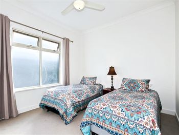 Modern Seaside Sanctuary - Tweed Heads Accommodation 5