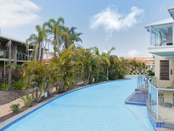 Sandy Point Road Unit 337 265 Pacific Blue - Tweed Heads Accommodation 4
