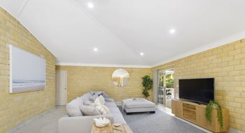 BEACHSIDE HIDEAWAY BONNY HILLS - Tweed Heads Accommodation 3