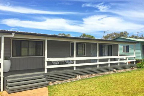 The Relax Shack At Culburra Beach Sleeps 7 - Tweed Heads Accommodation 0